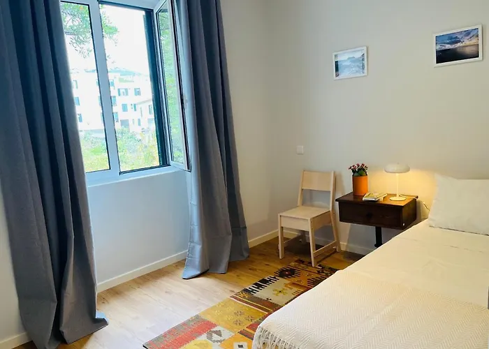 Lovely 2-Bedroom Rental Unit In Historic Funchal