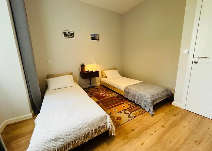 Lovely 2-Bedroom Rental Unit In Historic Funchal